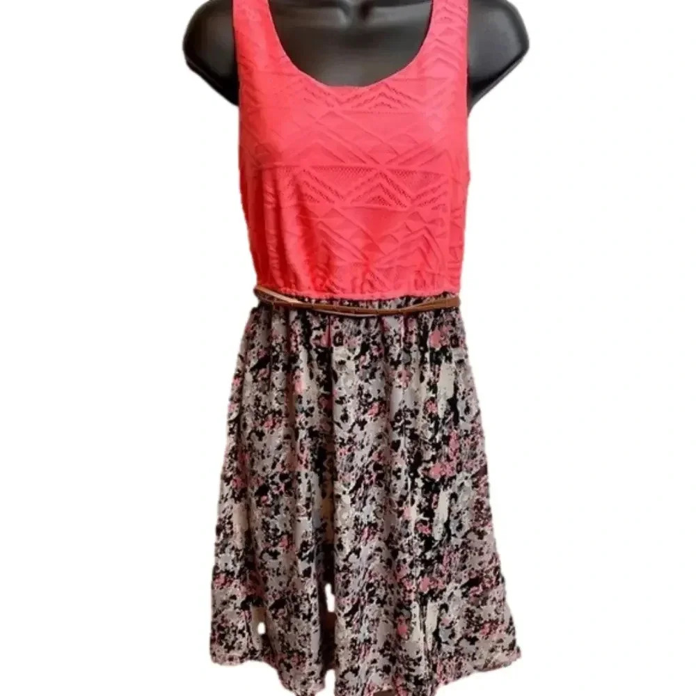 NWT’S. Dress by Vanity‎